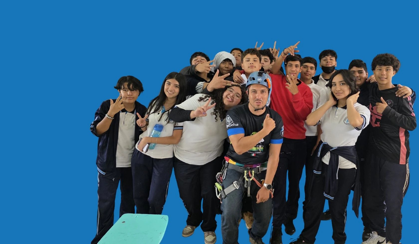 Comunidad completa de estudiantes de CICREI
